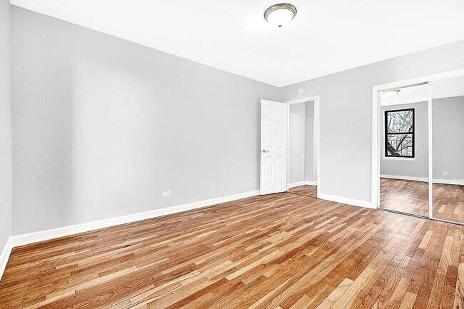 Foto del edificio - 2244 Bronx Pk E