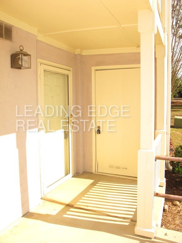 Building Photo - 1211 Colony Place Dr