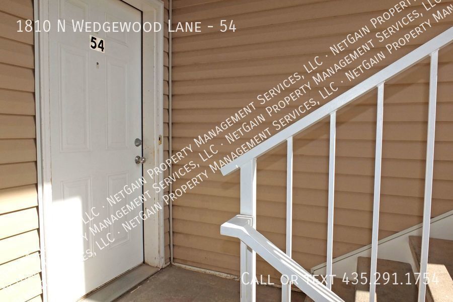 Primary Photo - 2 Bed 1 Bath Townhome