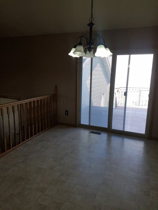 Foto del edificio - Beautiful split level home in north Rapid City.