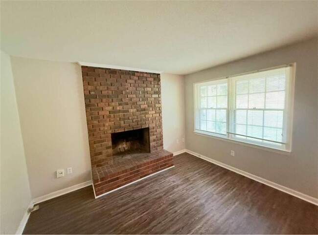 Building Photo - 165 Angus Ln