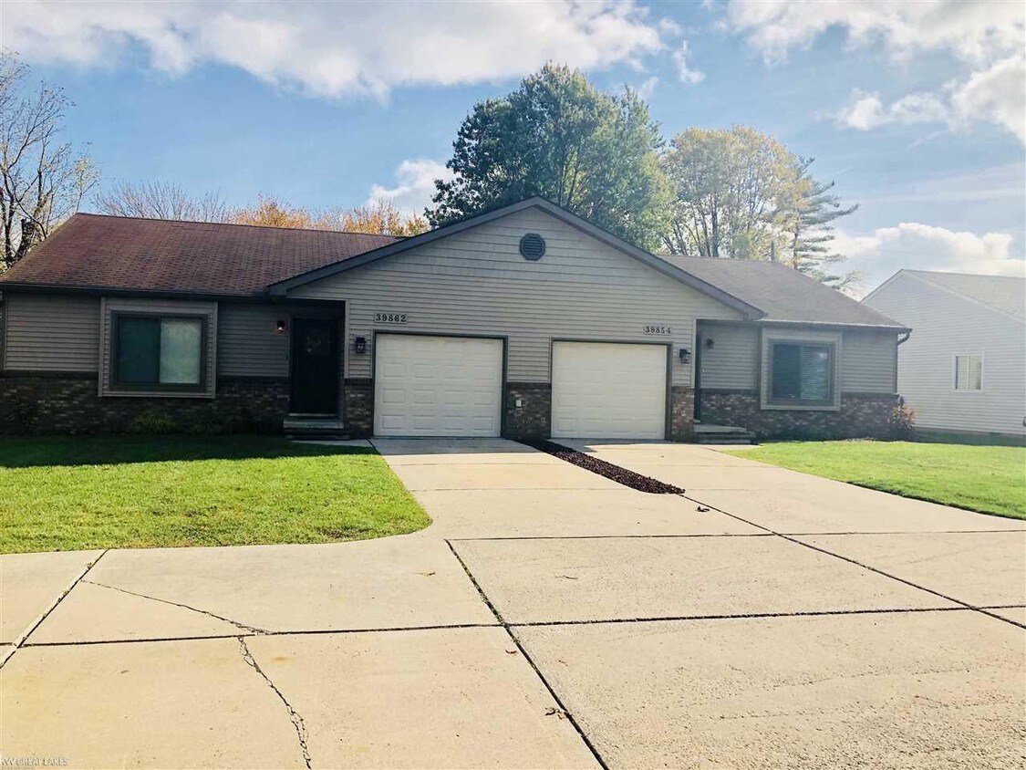 Foto principal - 39854 Bridgeview St