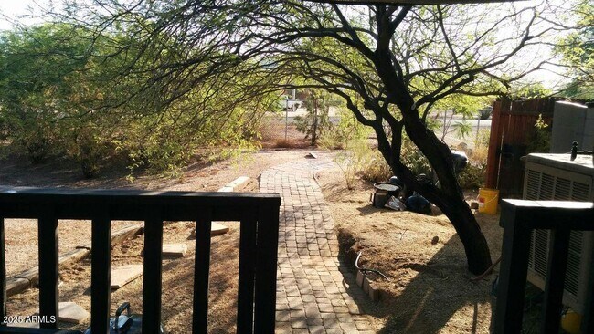 Foto del edificio - 4827 Mustang Cir