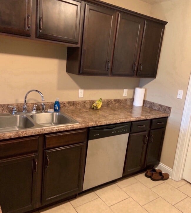 Building Photo - 2032 Ty Ln