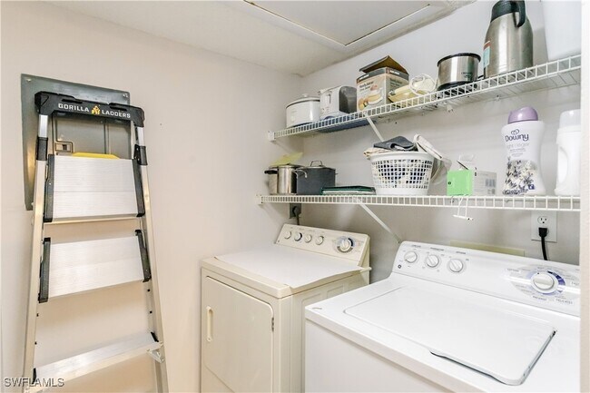 Foto del edificio - 9540 Green Cypress Ln