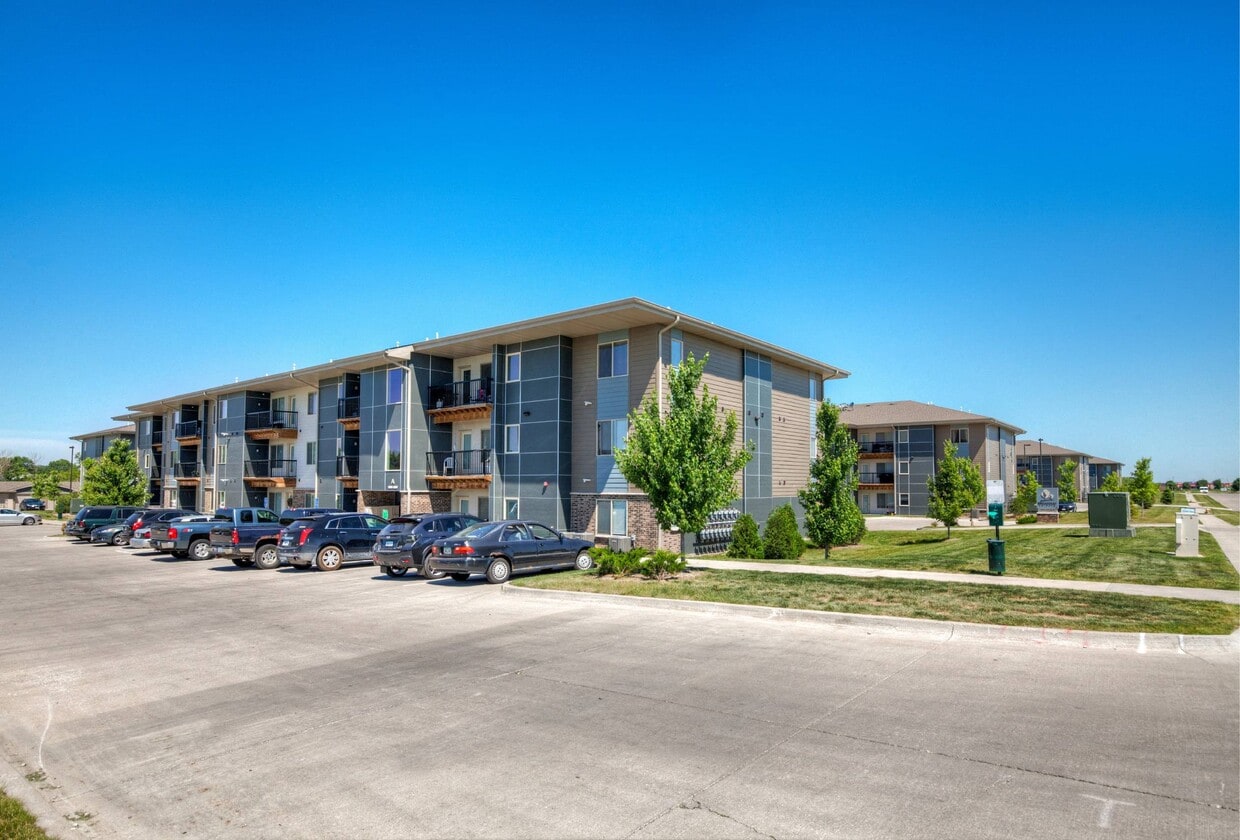 Primary Photo - Broadway Heights-Deactivated