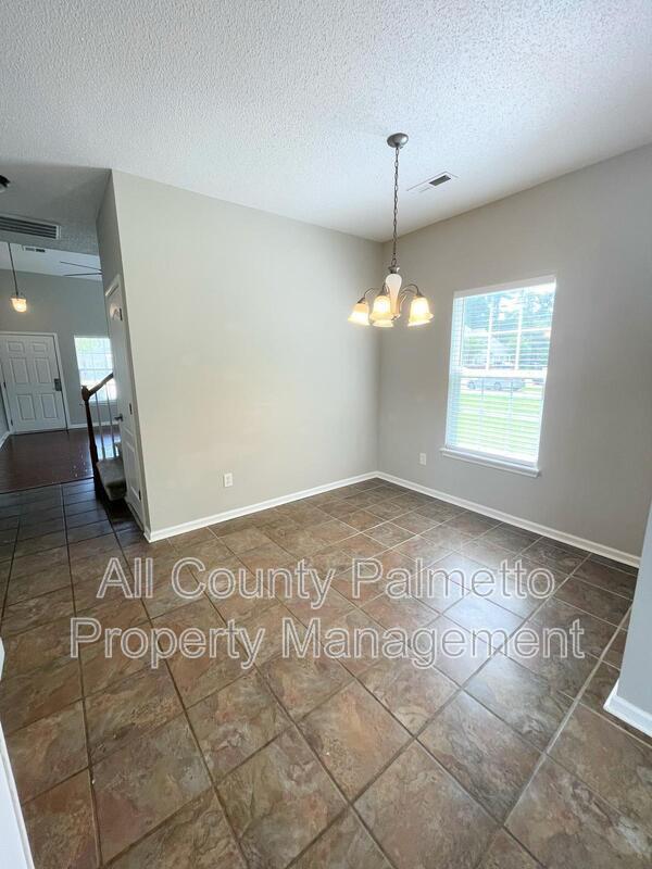 Building Photo - 142 Black River Dr