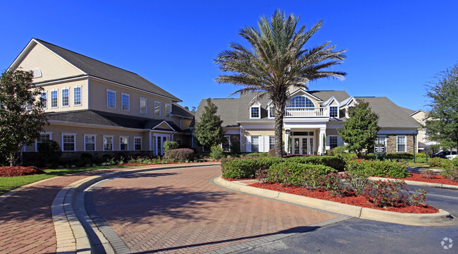 Foto del edificio - Barrington Park Condominiums