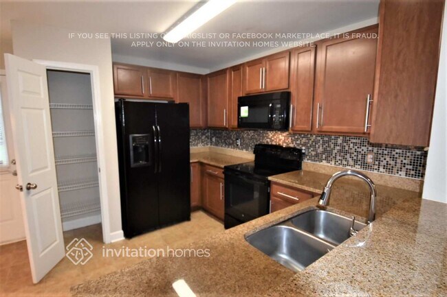 Building Photo - 4193 Broadstairs Dr SW