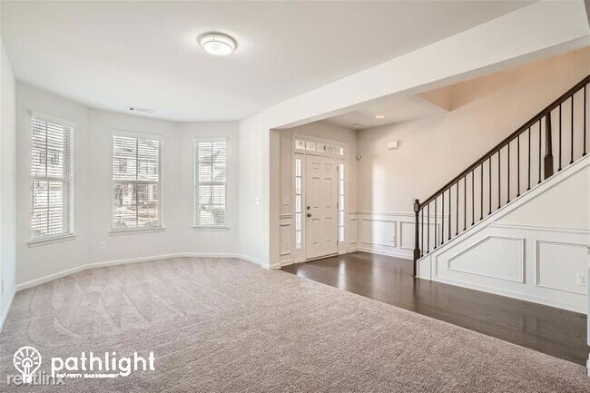 Building Photo - 5 br, 4 bath House - 355 Hillgrove Drive UNIT