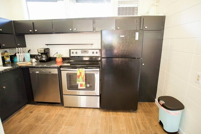 Foto del edificio - 604 E 8th St