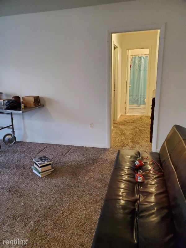Building Photo - 1 br, 1 bath Condo - 10656 Weymouth St 101...