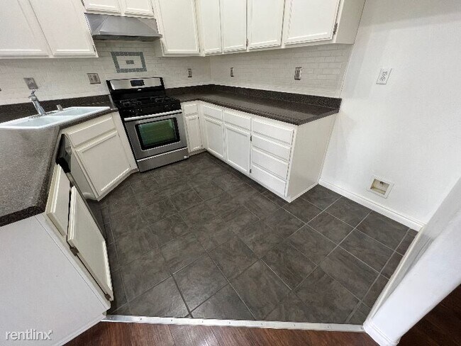 Building Photo - 4 br, 2 bath House - 5212 Milagro Dr.