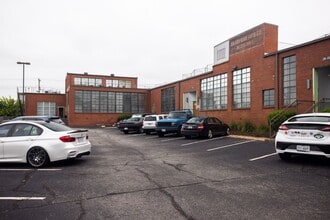 Building Photo - 360 Stockton St