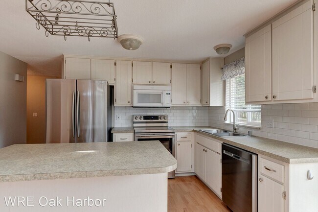 Building Photo - 3 br, 2 bath House - 1213 Independence Ct