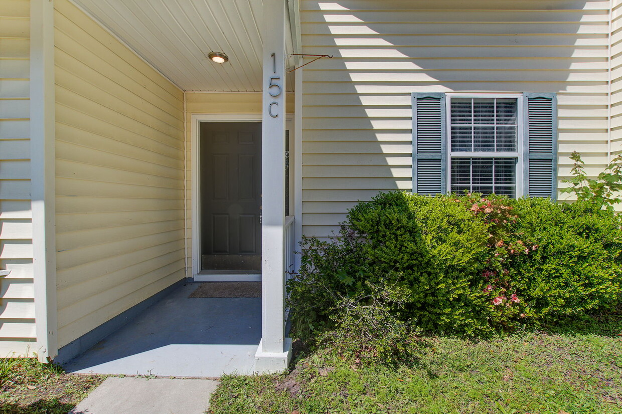 Foto principal - 15 Town Park Ln