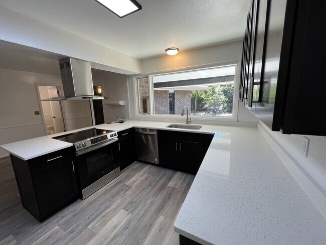 Foto del edificio - 4125 Apache Rd