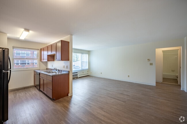 1 habitación, 1 baño, 720 pies cuadrados, cocina y sala de estar - Gateway Trail Apartments