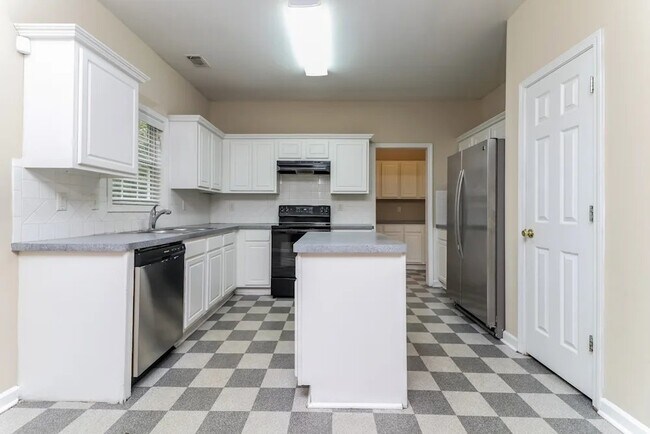 Foto del edificio - 3749 Cranford Dr SW
