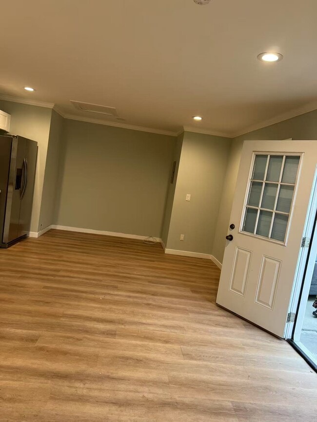 Living room - 5524 Spokane St