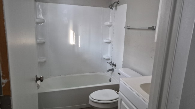 Foto del edificio - 262 E Nottingham Rd