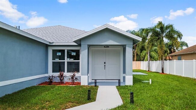 Foto del edificio - 543 SW McComb Ave