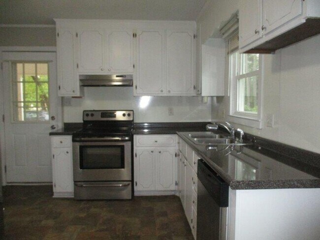 Building Photo - 6430 Waldos Beach Rd