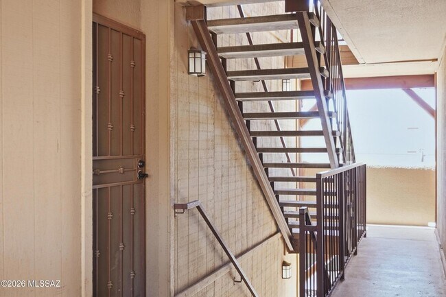 Foto del edificio - 1810 E Blacklidge Dr