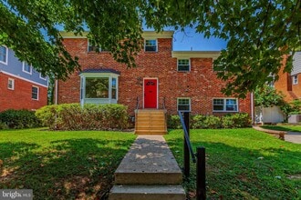 Building Photo - 9902 Belhaven Rd