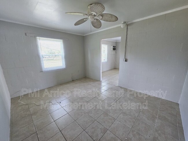 Foto del edificio - 324 Pearl St