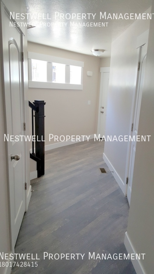 Building Photo - Fantastic 4-bed Townhome in Lehi