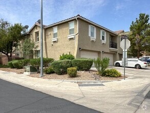 Building Photo - 1323 Grass Creek Ave