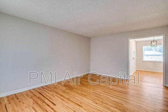 Building Photo - 6417 E Cottonwood Ln