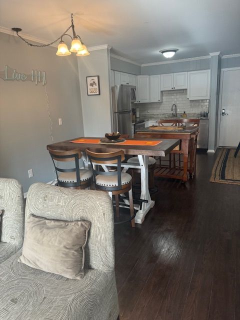 Building Photo - 104 Cordillo Pkwy