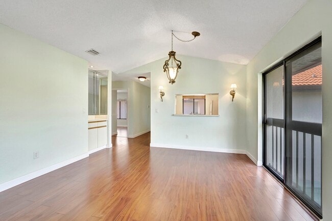 Photo - 351 Club Cir Apartment