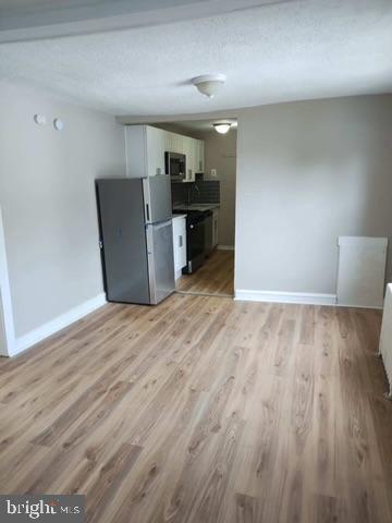 Foto del edificio - 100 E Holly