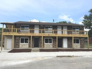 Building Photo - 2619 Sierra Dr