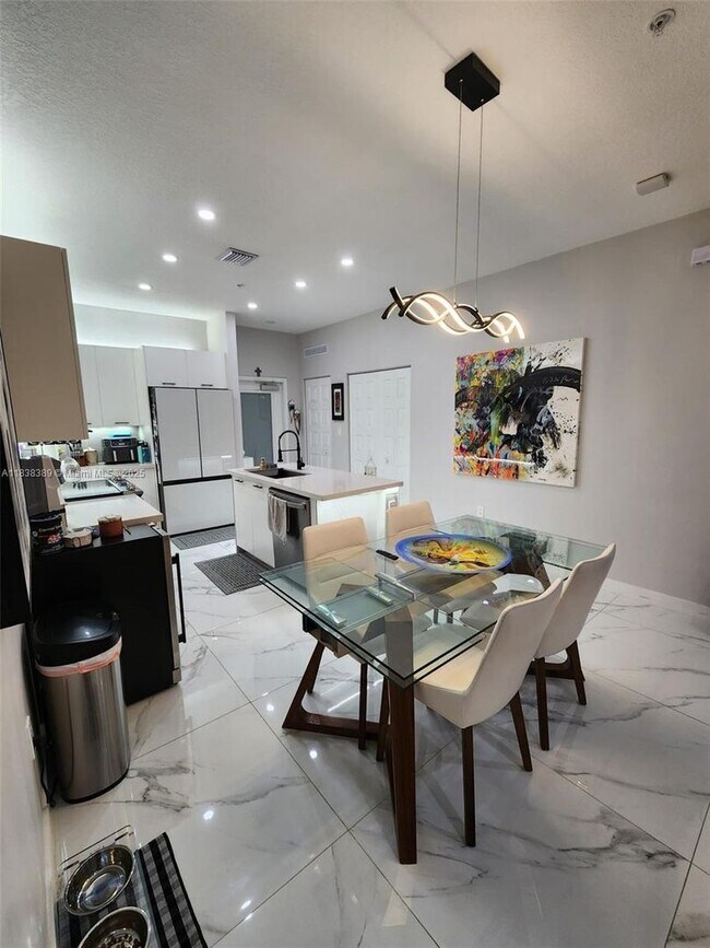 Foto del edificio - 8363 NW 41st St