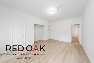 Building Photo - 746 S Coronado St