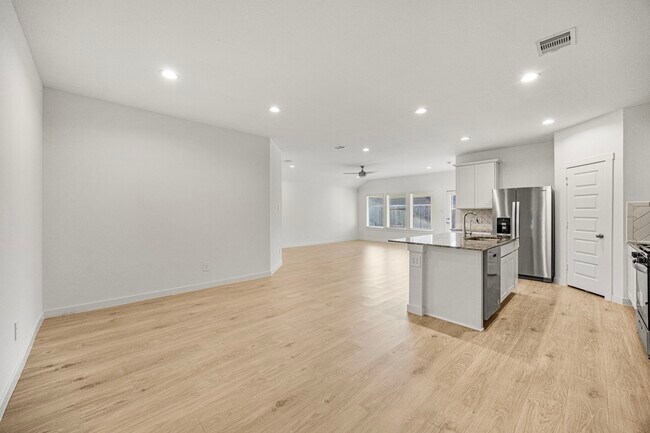 Foto del edificio - 2732 Misty Elm Ln