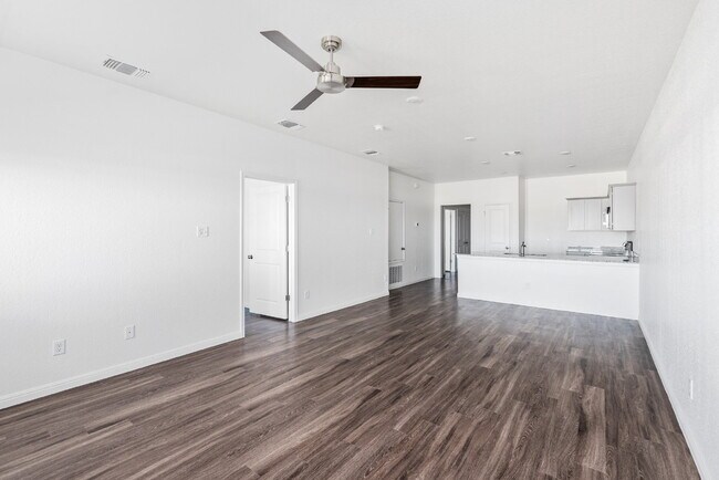 Foto del edificio - Exceptional 3 bedroom, 2 bathroom duplex!