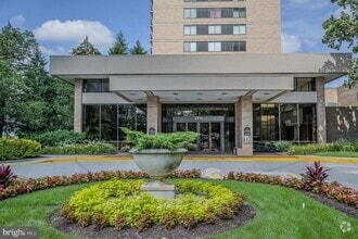 Building Photo - 3713 S George Mason Dr