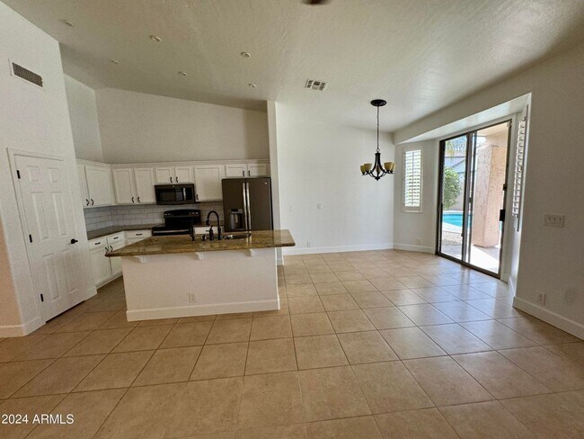 Building Photo - 1649 E Tradewind Ct