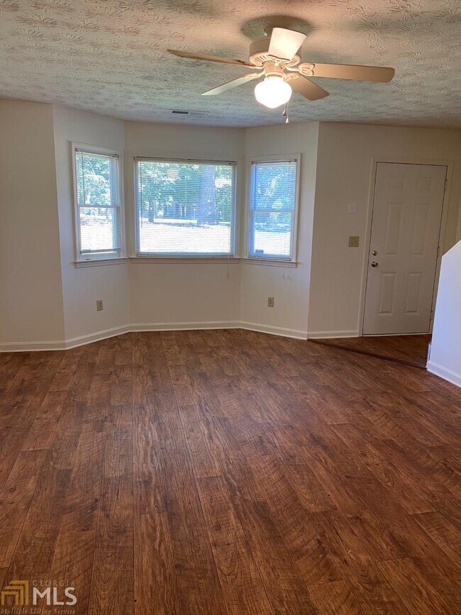 Building Photo - 1497 Tallassee Rd