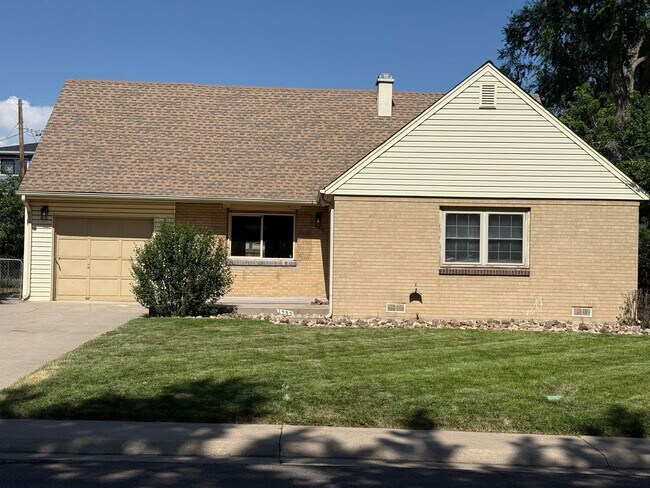3BR Plus Office House, Remodeled & Charmin... - 3BR Plus Office House, Remodeled & Charmin...
