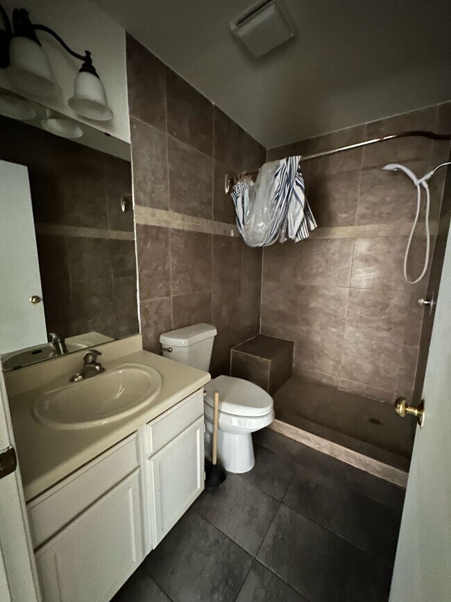 Foto del edificio - 3334 Aberdeen Loop