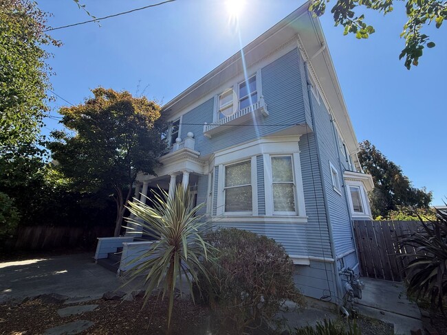 Building Photo - 1538 62nd St