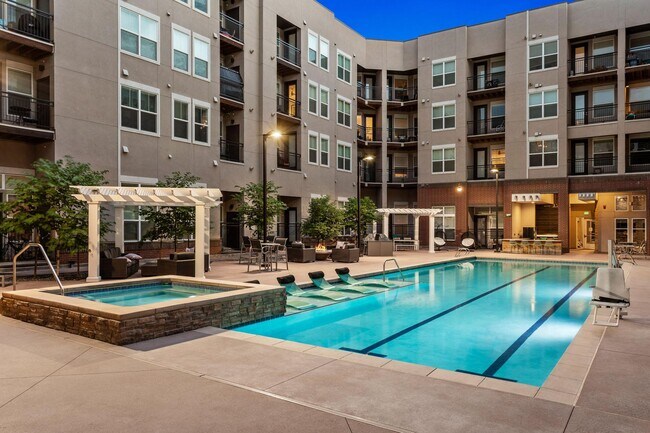 Foto del edificio - Covell on the Promenade