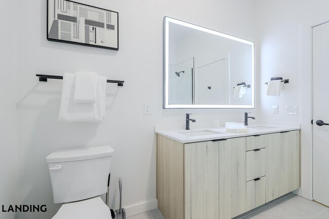 Foto del edificio - 2623 Keene St