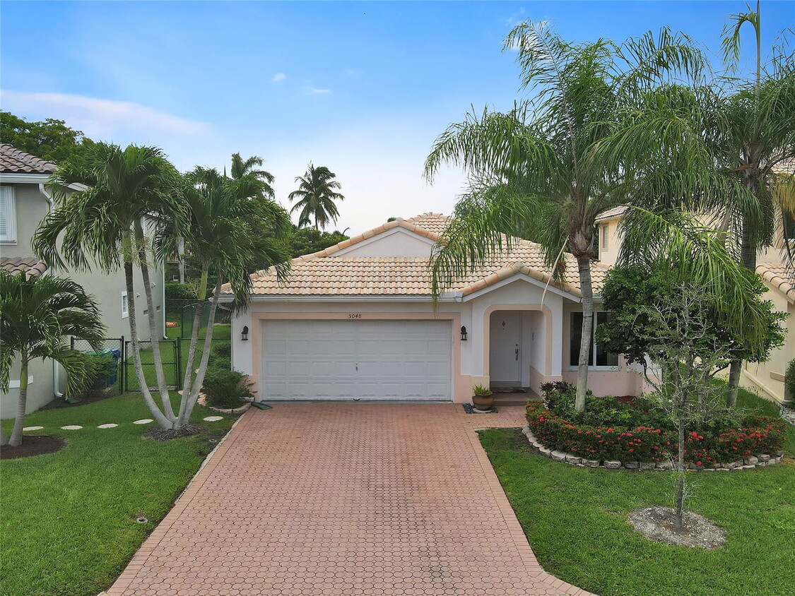 Foto principal - 5048 NW 122nd Ave